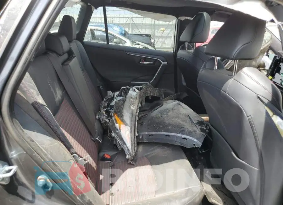 JTMEB3FV2PD141028 Photo# 11