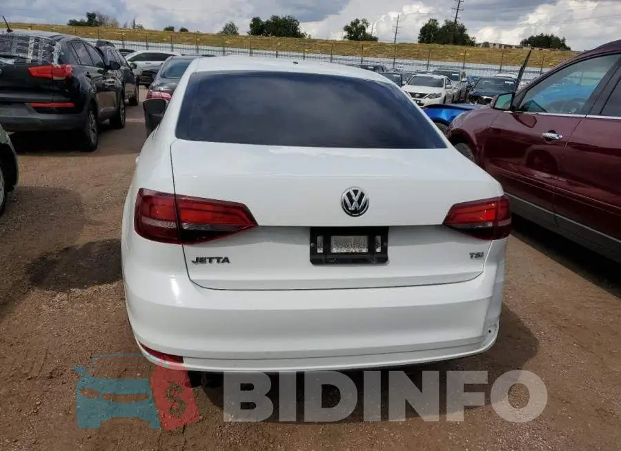 3VW2B7AJ0HM225575 Photo# 6