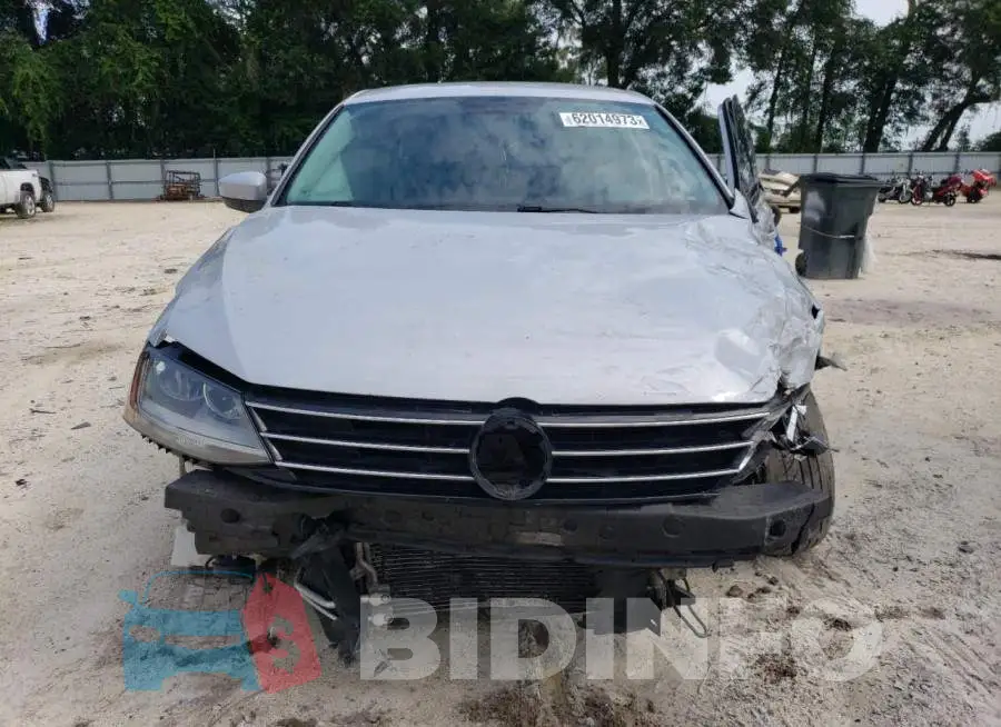 3VW2B7AJ2HM405320 Photo# 5