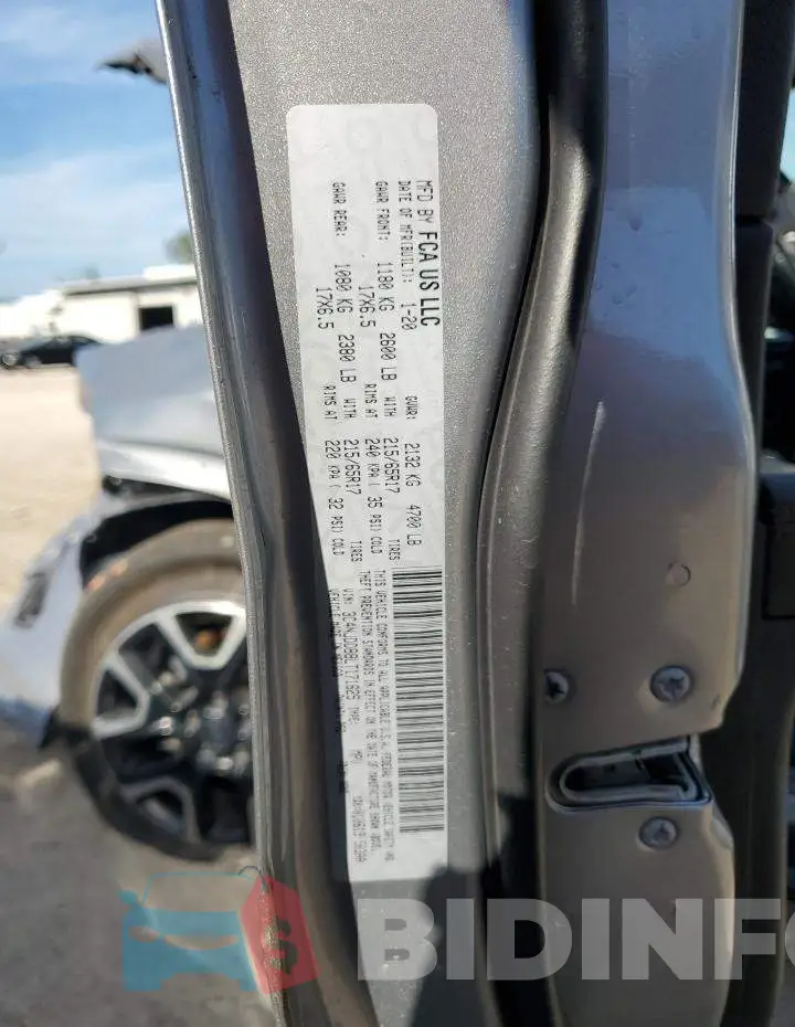 3C4NJDDB8LT171625 Photo# 12