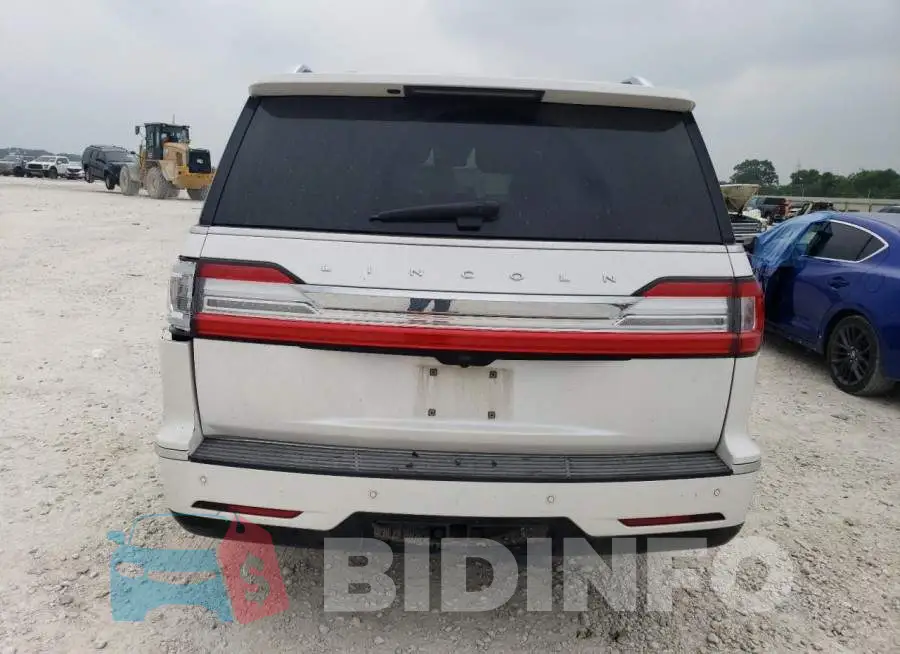 5LMJJ2LT2KEL15688 Photo# 6