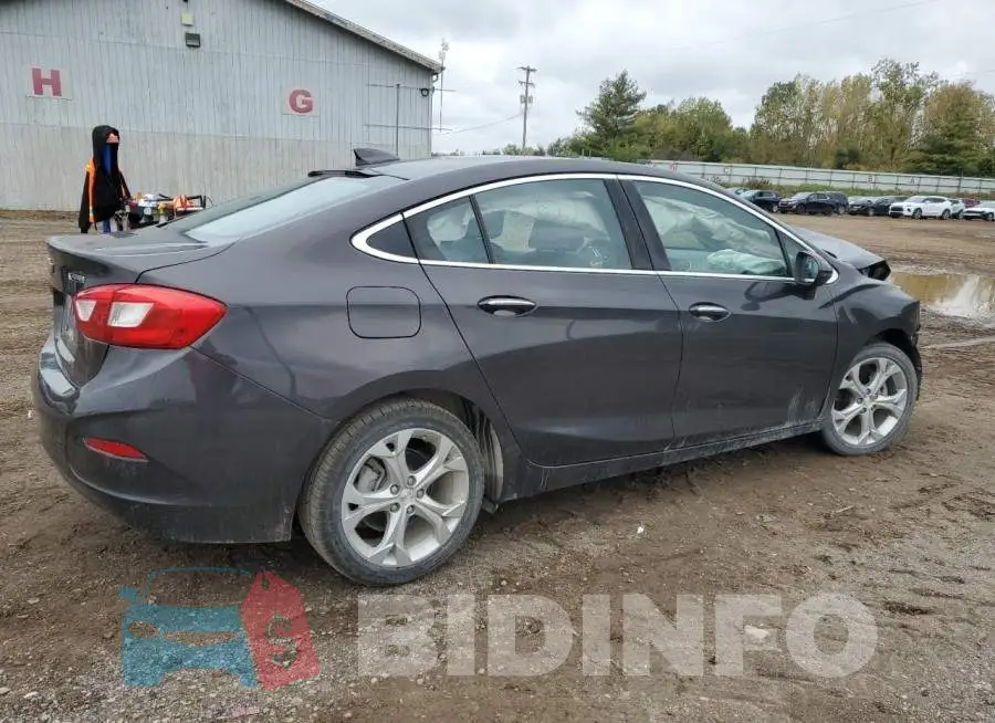 1G1BF5SMXH7243511 Photo# 3