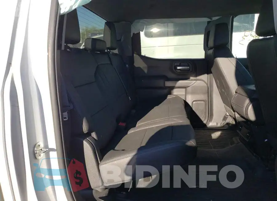 3GCPYAEH8KG132000 Photo# 10