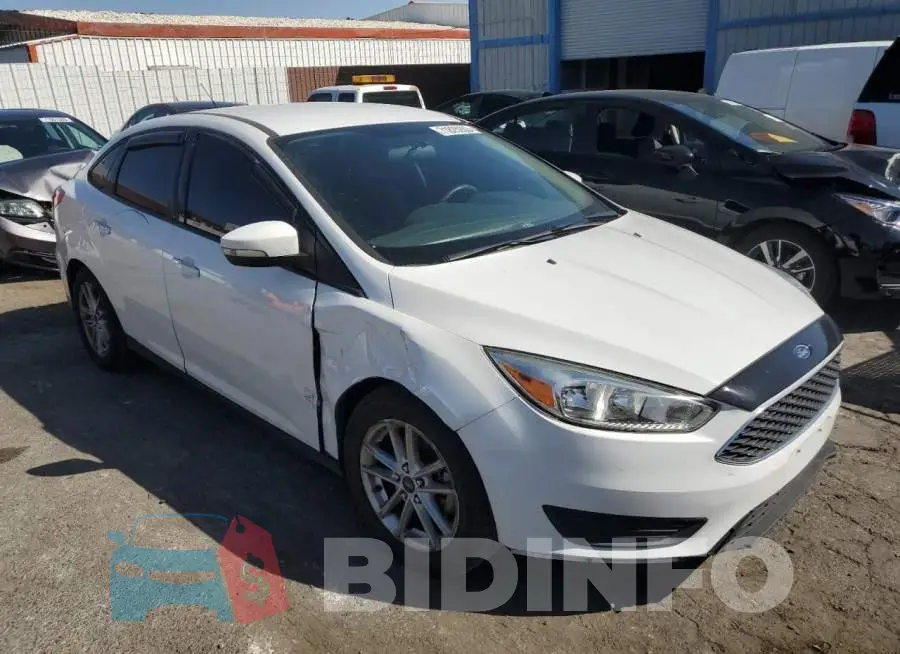 1FADP3F24GL269088 Photo# 4