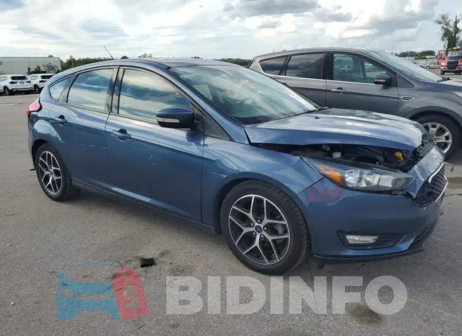 1FADP3M23JL213959 Photo# 4