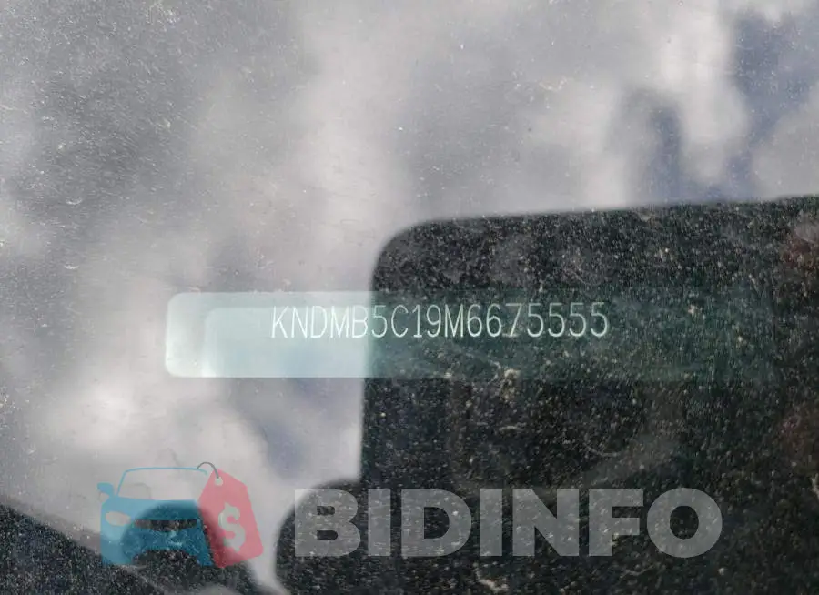 KNDMB5C19M6675555 Photo# 13