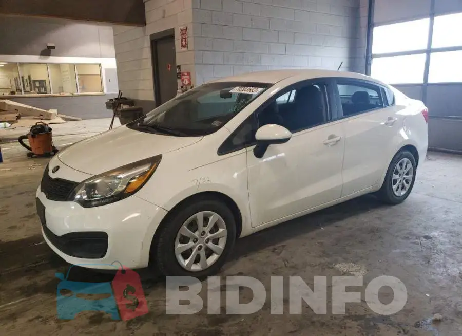 KNADM4A38F6467157 Photo# 1