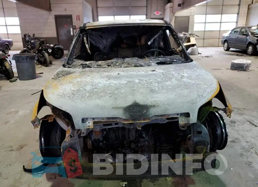 KNDJN2A24F7181458 Photo# 5