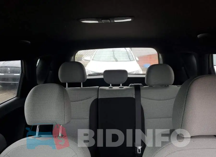 KNDJN2A2XF7221106 Photo# 10