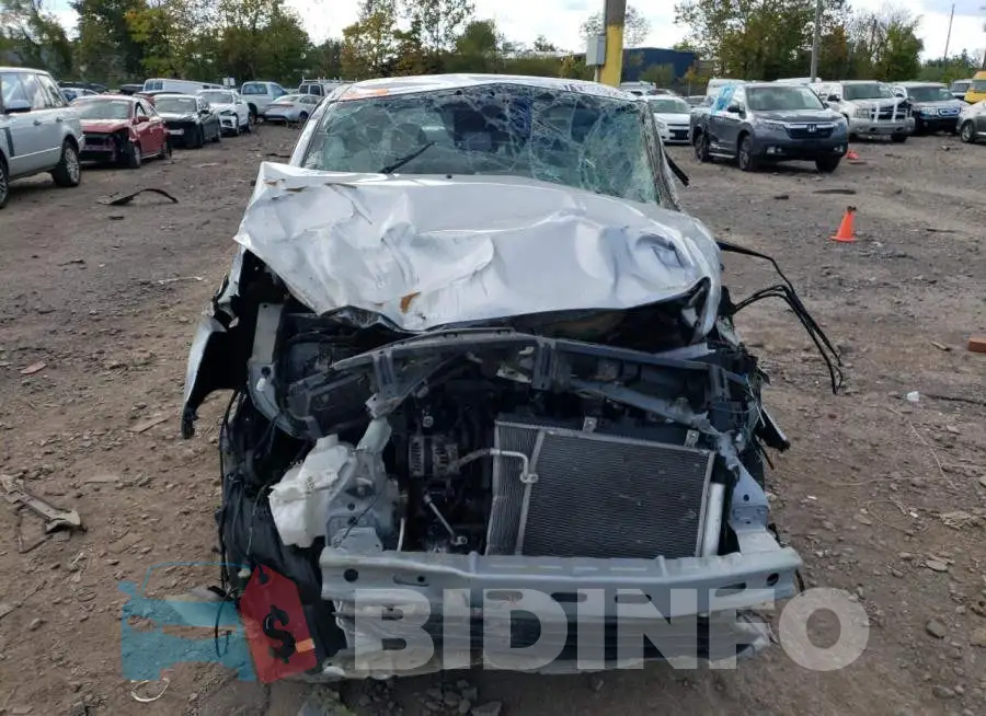 ML32AUHJ2MH008945 Photo# 5