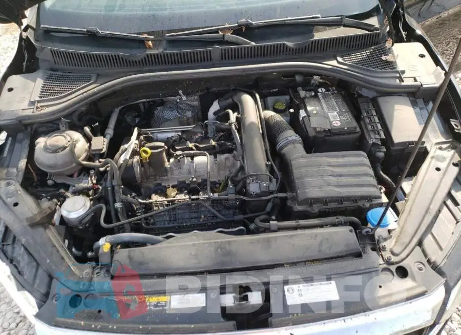 3VWCB7BU8KM252575 Photo# 11