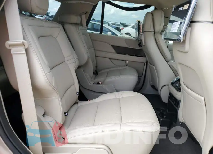 5LMJJ2LT7KEL00426 Photo# 11
