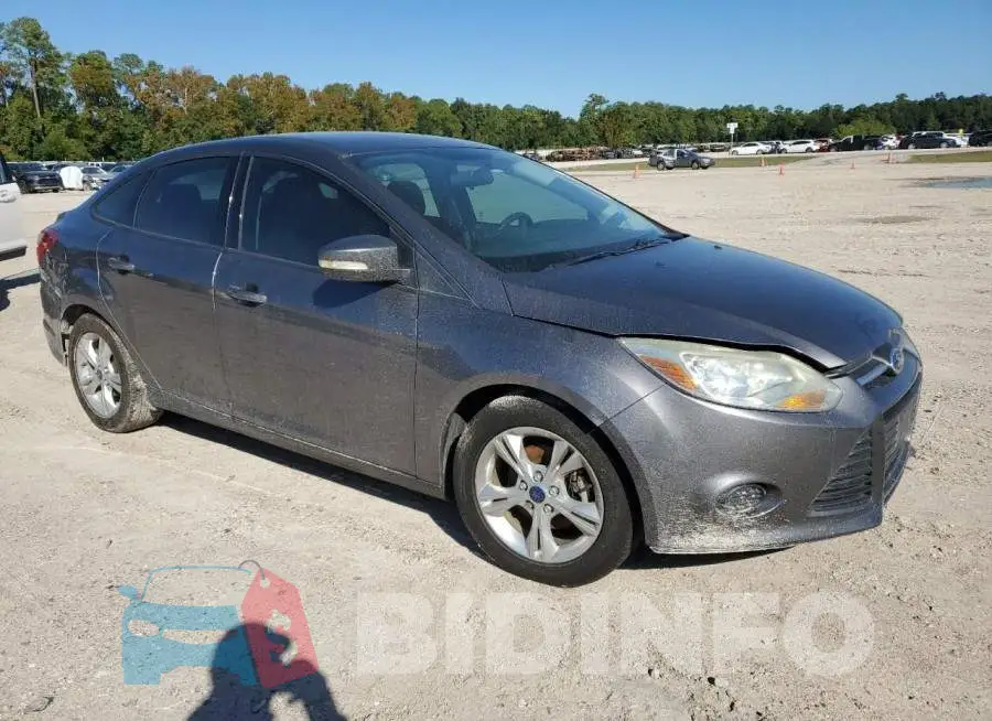 1FADP3F27EL348395 Photo# 4
