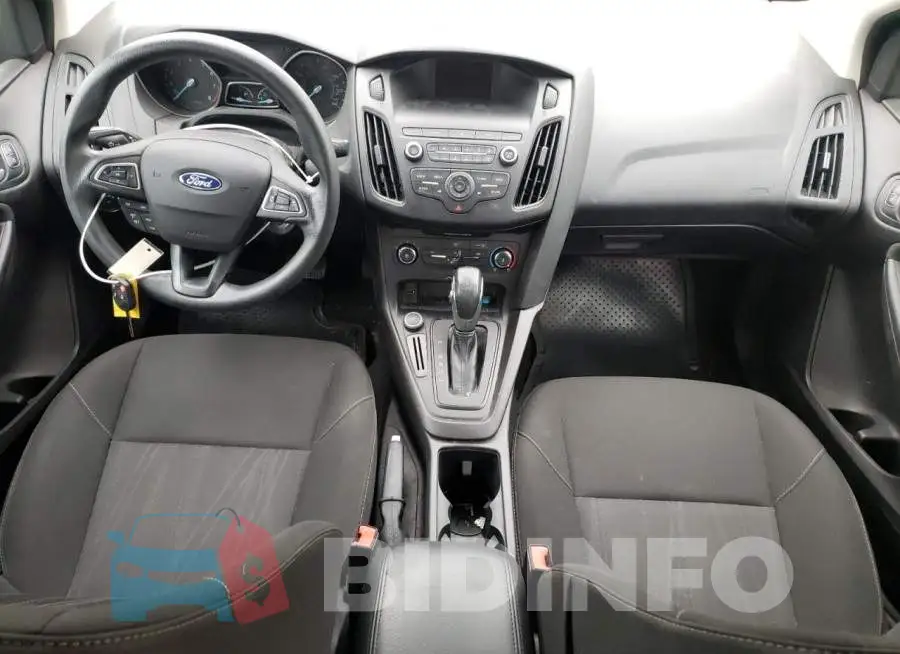 1FADP3F2XJL215320 Photo# 8