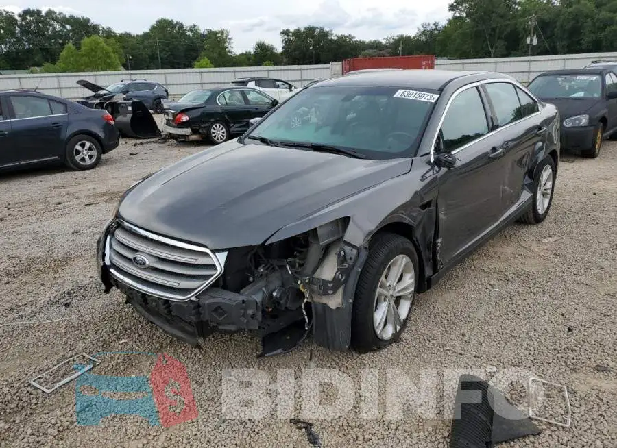 1FAHP2E82FG165501 Photo# 1