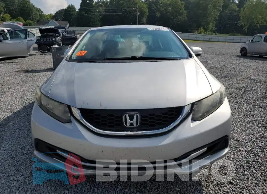 19XFB2F55EE028894 Photo# 5