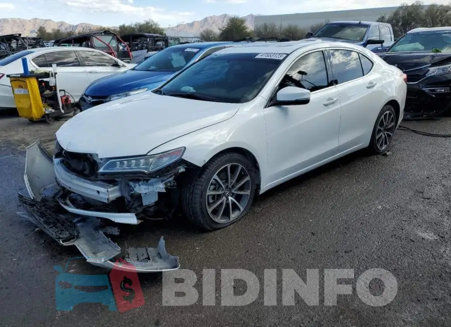 19UUB2F3XFA023864 Photo# 1