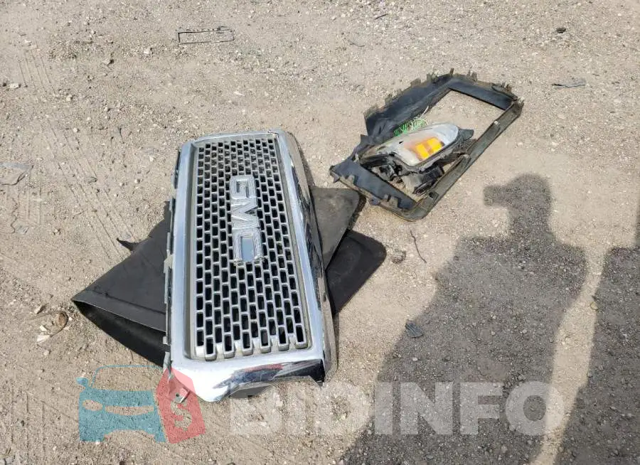 3GTU2UEC5FG173376 Photo# 12