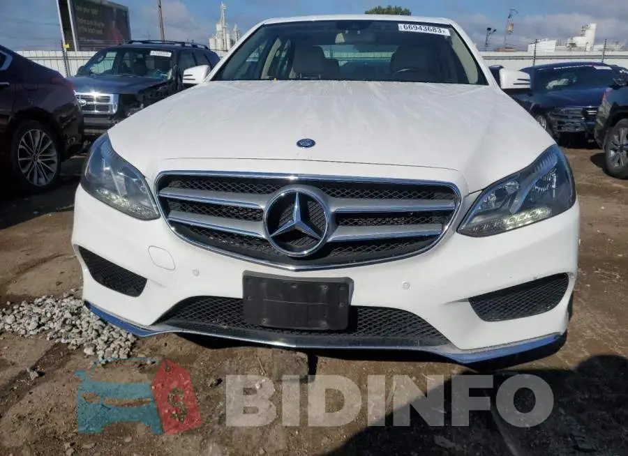 WDDHF8JB4FB100766 Photo# 5