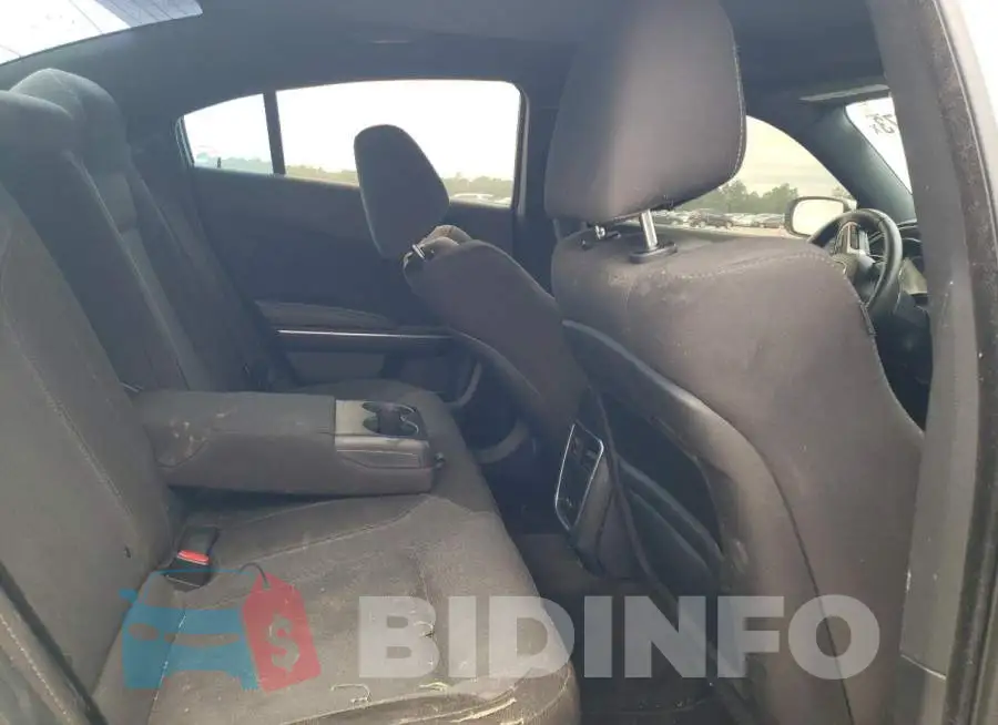 2C3CDXHG8FH789776 Photo# 10