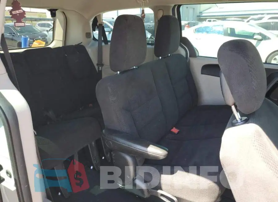 2C4RDGBGXGR400694 Photo# 11