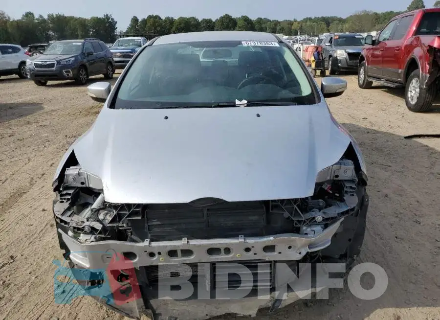 1FADP3F20EL349002 Photo# 5