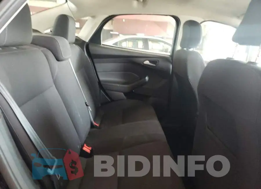 1FADP3F28JL320177 Photo# 10