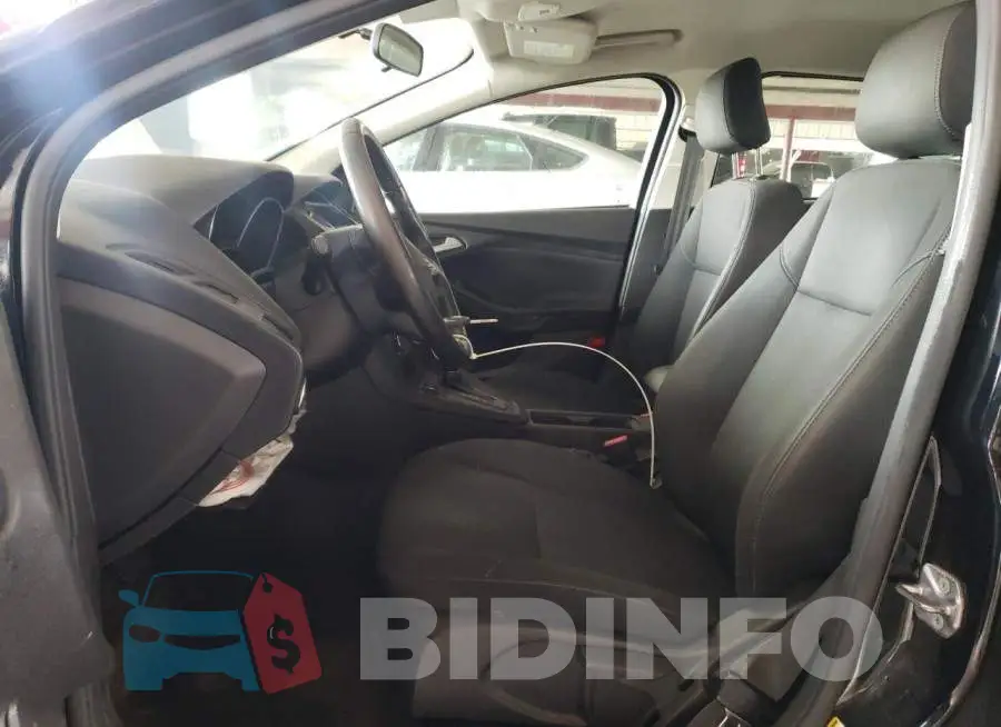 1FADP3F28JL320177 Photo# 7