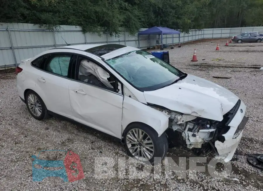 1FADP3J2XJL288291 Photo# 4