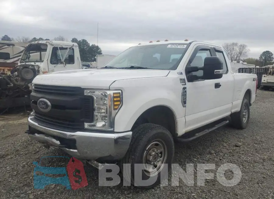 1FT7X2B63KEC89811 Photo# 1