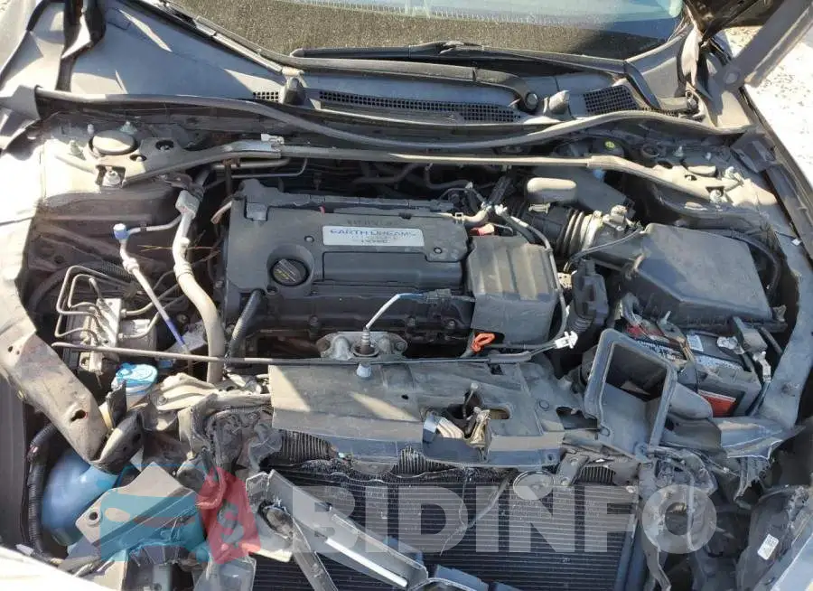 1HGCR2F70FA160399 Photo# 11