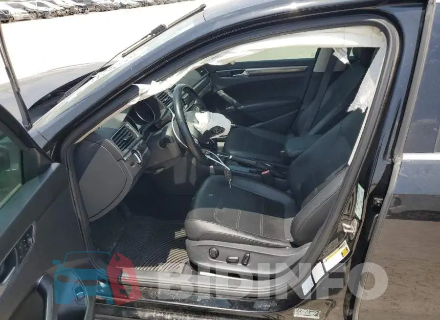 1VWBS7A3XGC018547 Photo# 7