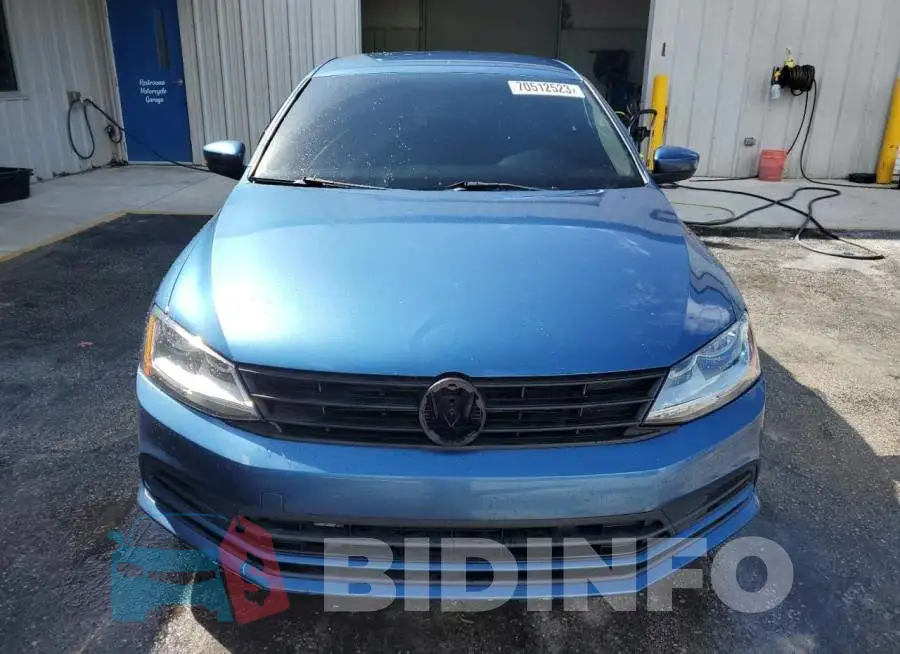 3VW2B7AJ2JM228404 Photo# 5
