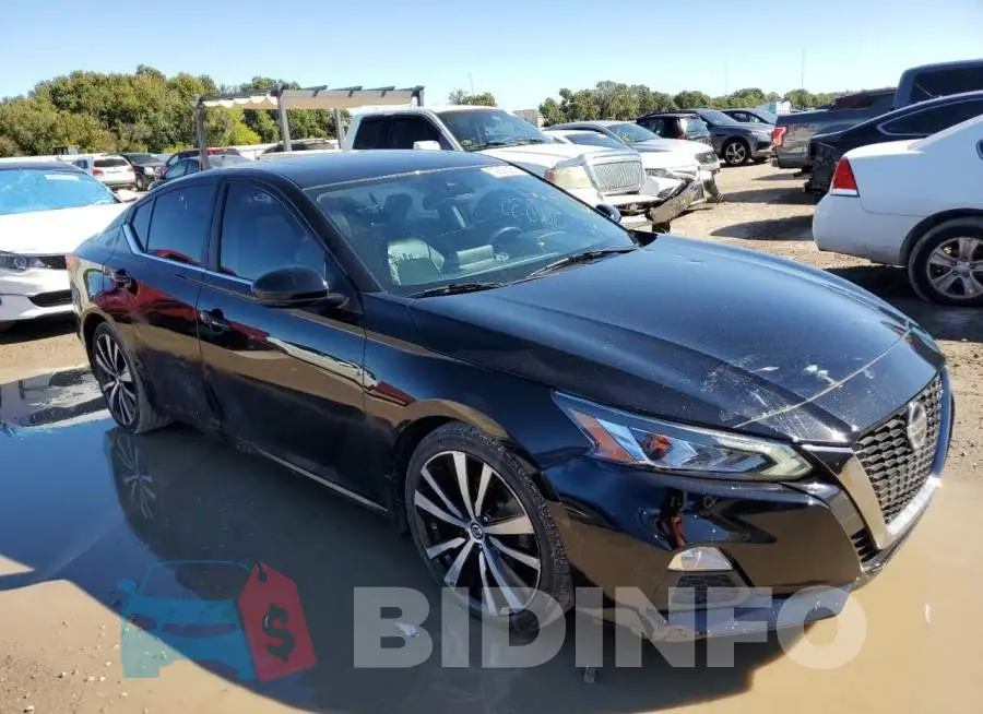 1N4BL4CV1LN305633 Photo# 4