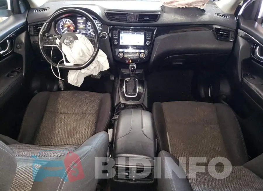 JN1BJ1CP4HW008179 Photo# 8