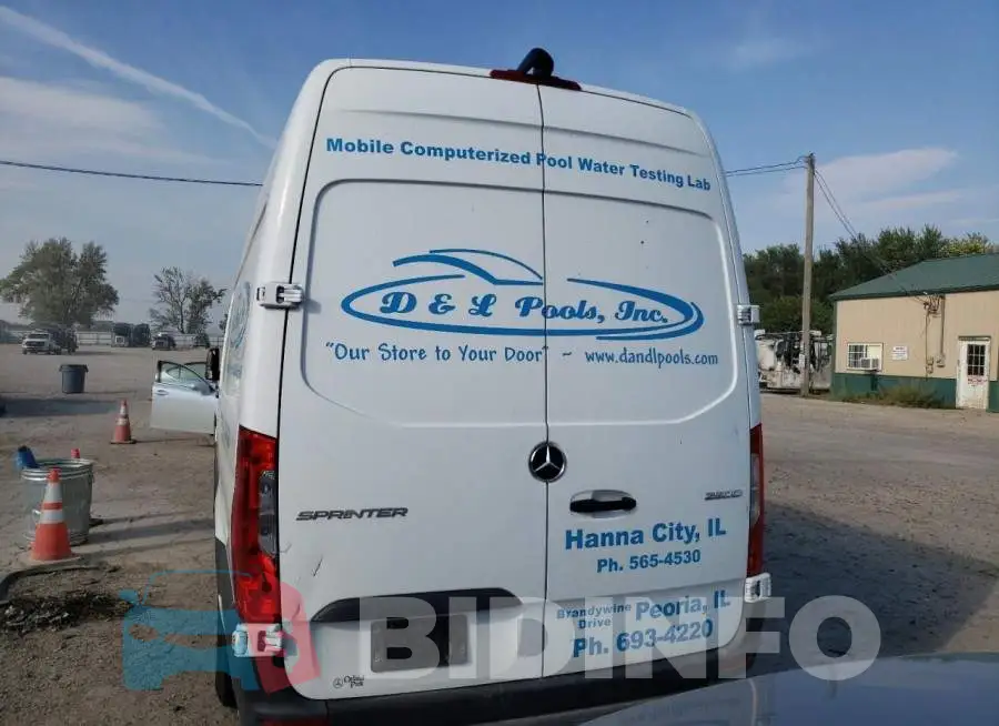 WD4PF1CD7KP106429 Photo# 6
