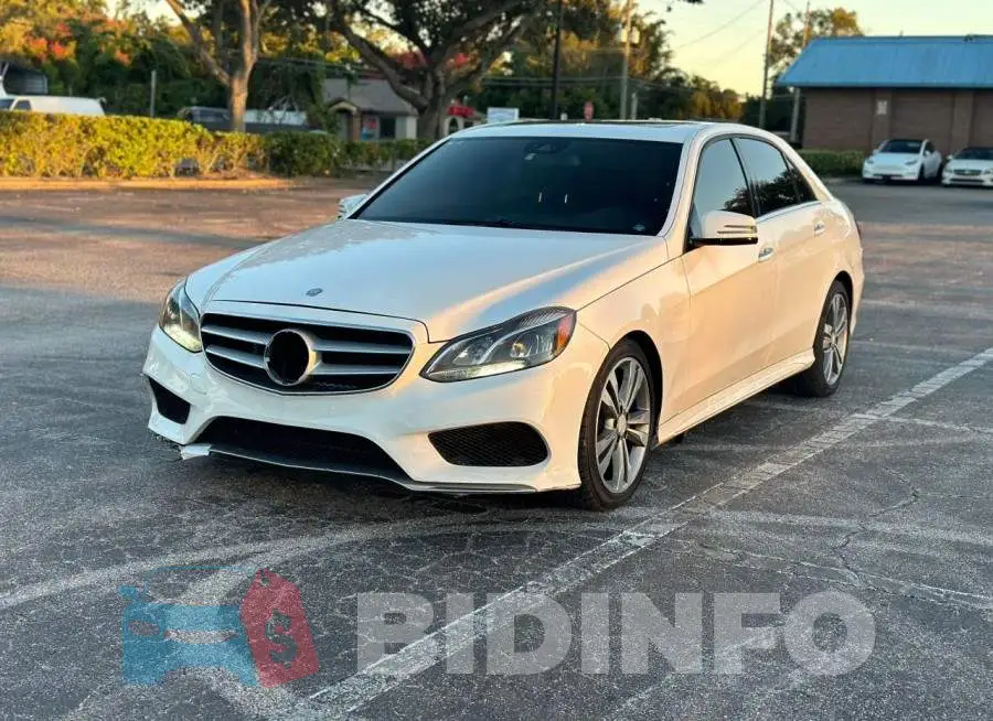 WDDHF5KB4EA974889 Photo# 2
