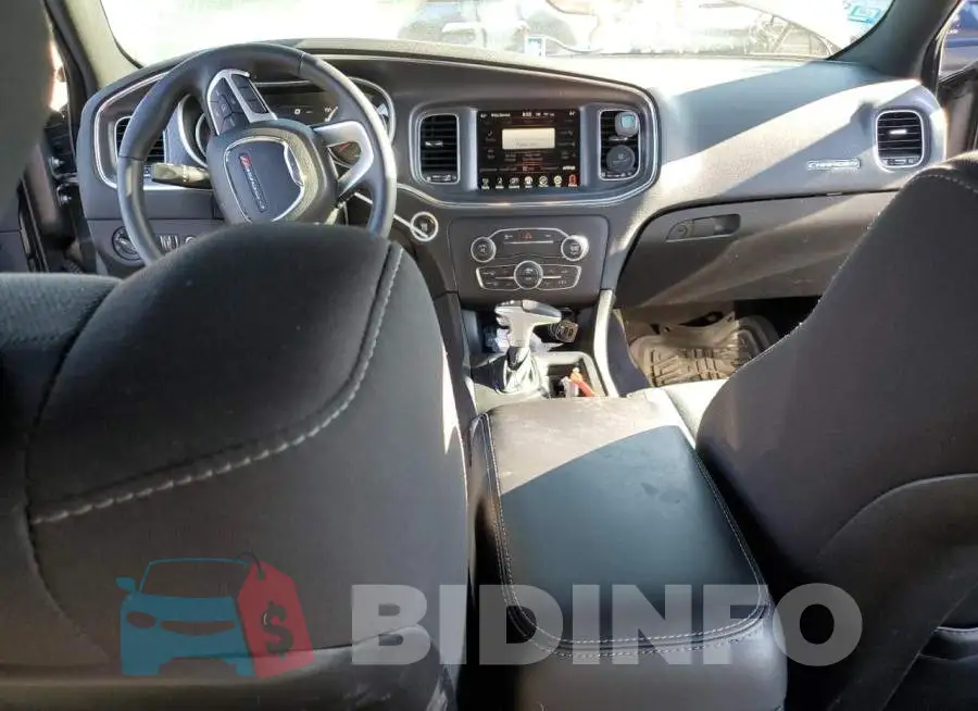 2C3CDXJG1FH815435 Photo# 8