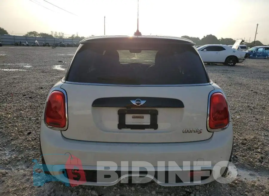 WMWXP7C56J2A47209 Photo# 6
