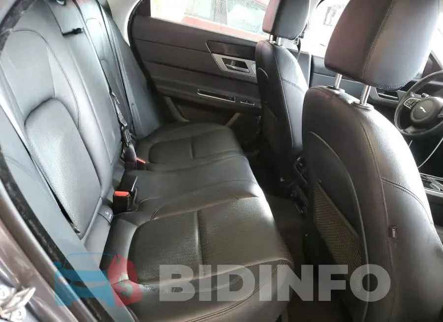 SAJBK4BV3HCY49585 Photo# 10