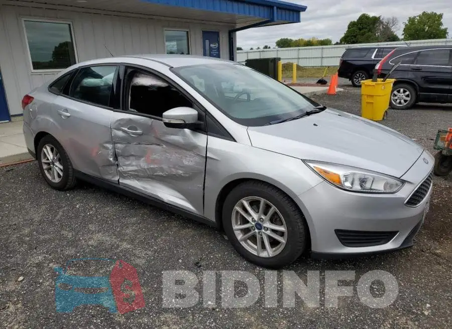 1FADP3F20JL302093 Photo# 4