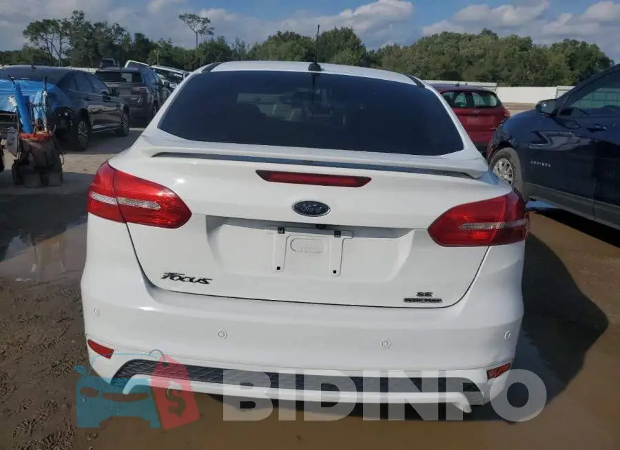 1FADP3F24GL242134 Photo# 6