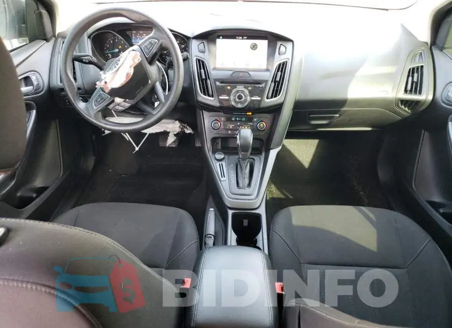 1FADP3M2XHL303832 Photo# 8