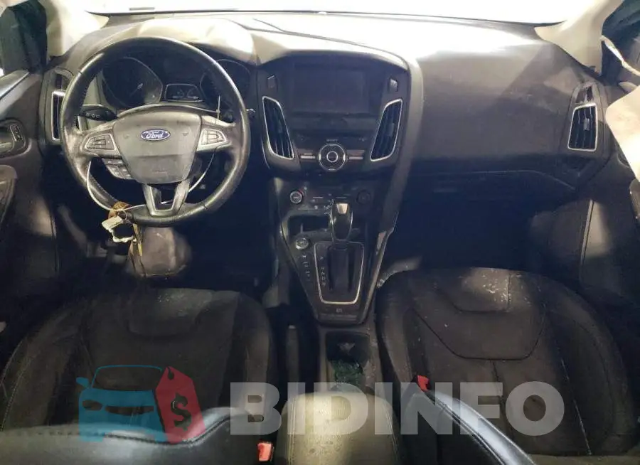 1FADP3N27GL377142 Photo# 8