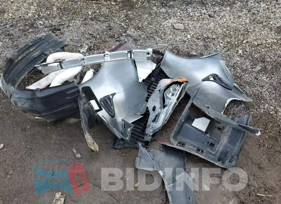 2T1BURHE5JC099617 Photo# 12
