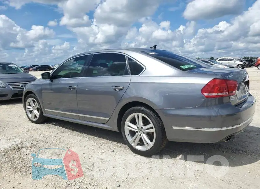 1VWBS7A30FC015977 Photo# 2