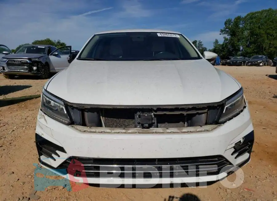 1VWDT7A32HC002883 Photo# 5
