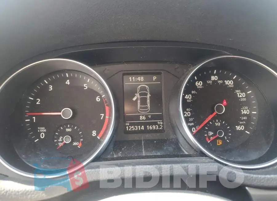1VWDT7A35HC015501 Photo# 9