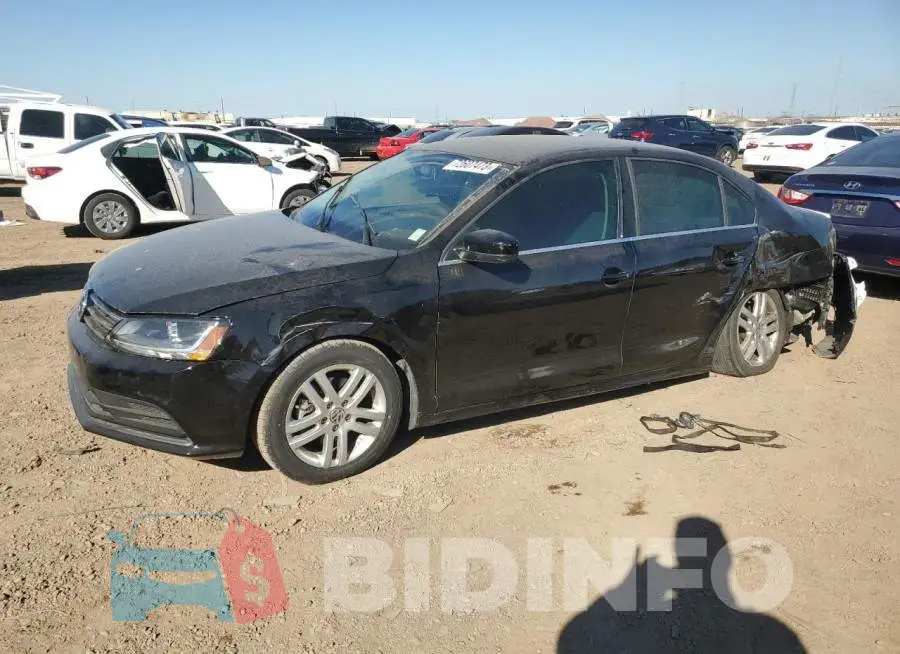 3VW2B7AJ2HM349623 Photo# 1