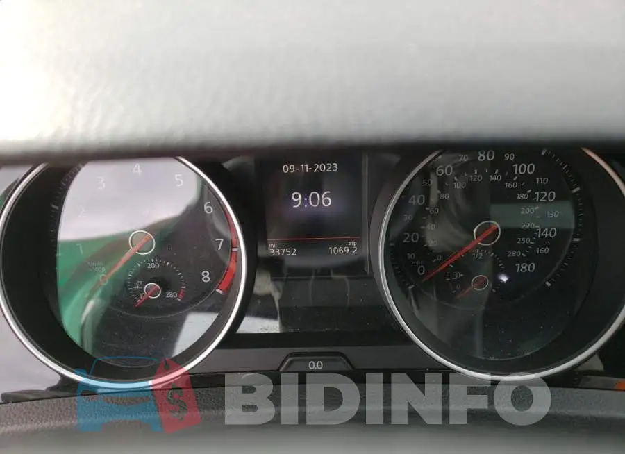 3VW6T7AU5KM036937 Photo# 9